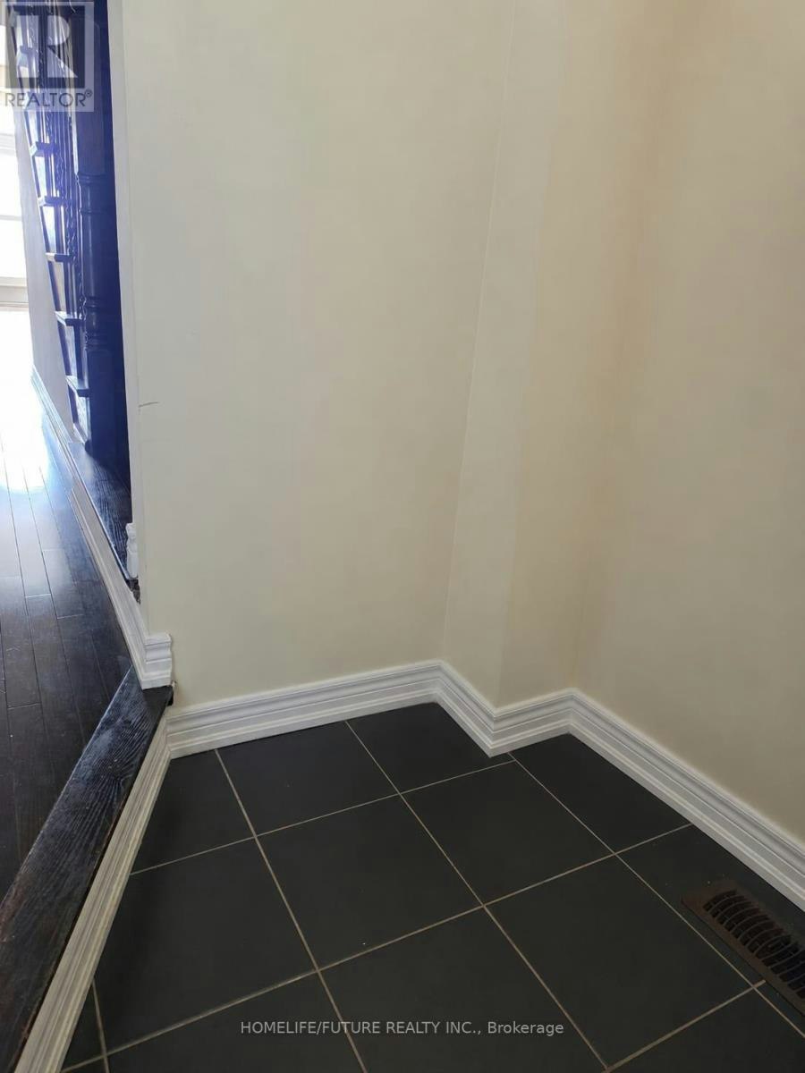 27 Saint Dennis Road, Brampton, ON, L6R 3W7 - 24