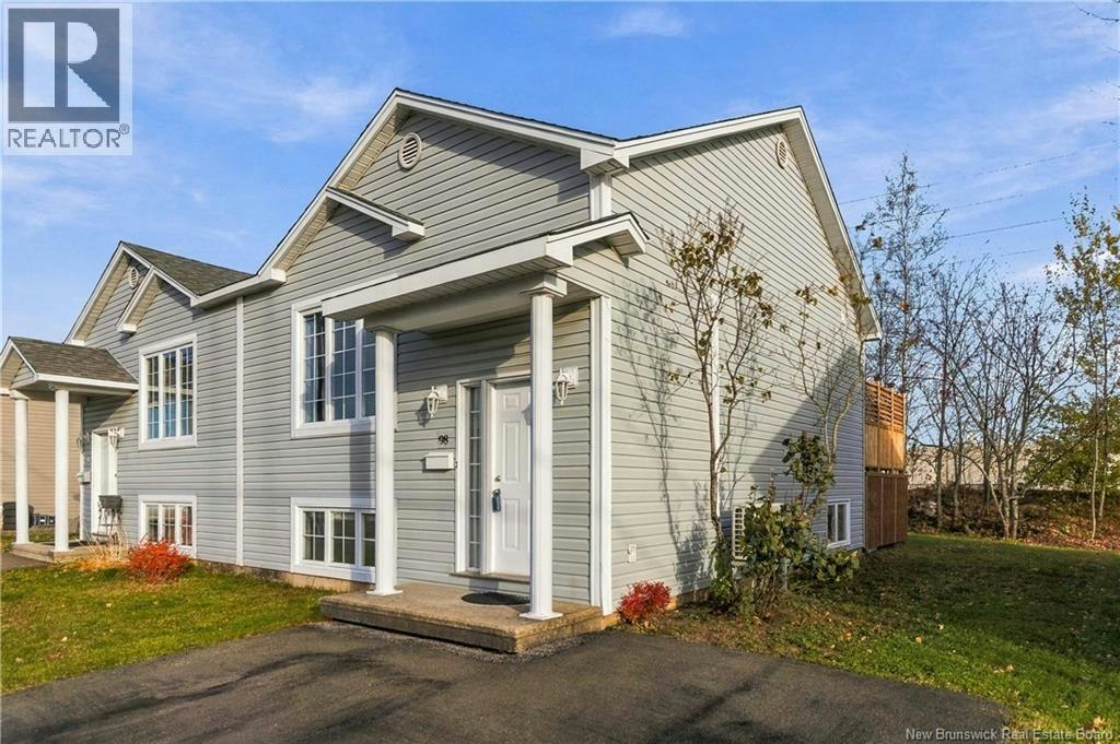 98 Mount Pleasant, Moncton, NB, E1G 5J2