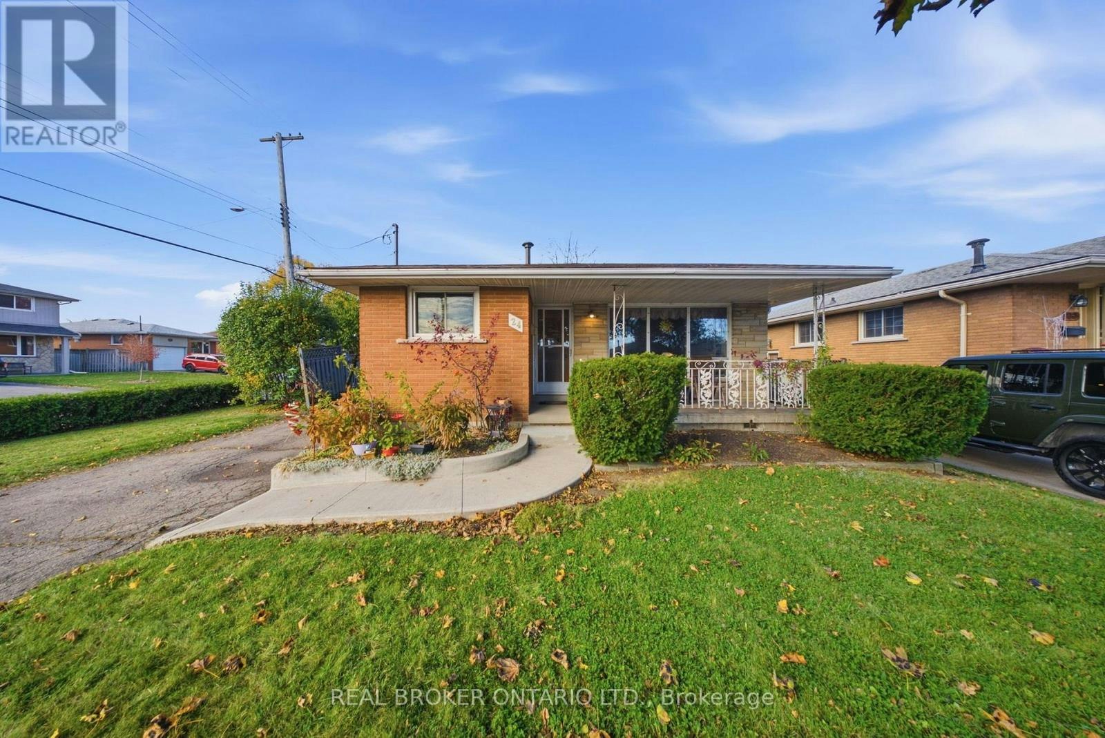 24 Rapallo Drive, Hamilton, ON, L8T 3X5