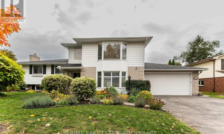 102 Glenburnie Crescent