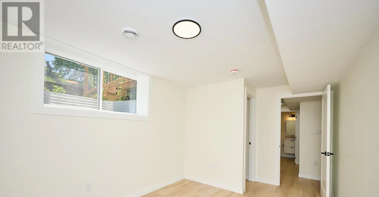 LOWER UNIT-4650 Belfast Avenue, Niagara Falls, ON, L2E 4G3 - 9