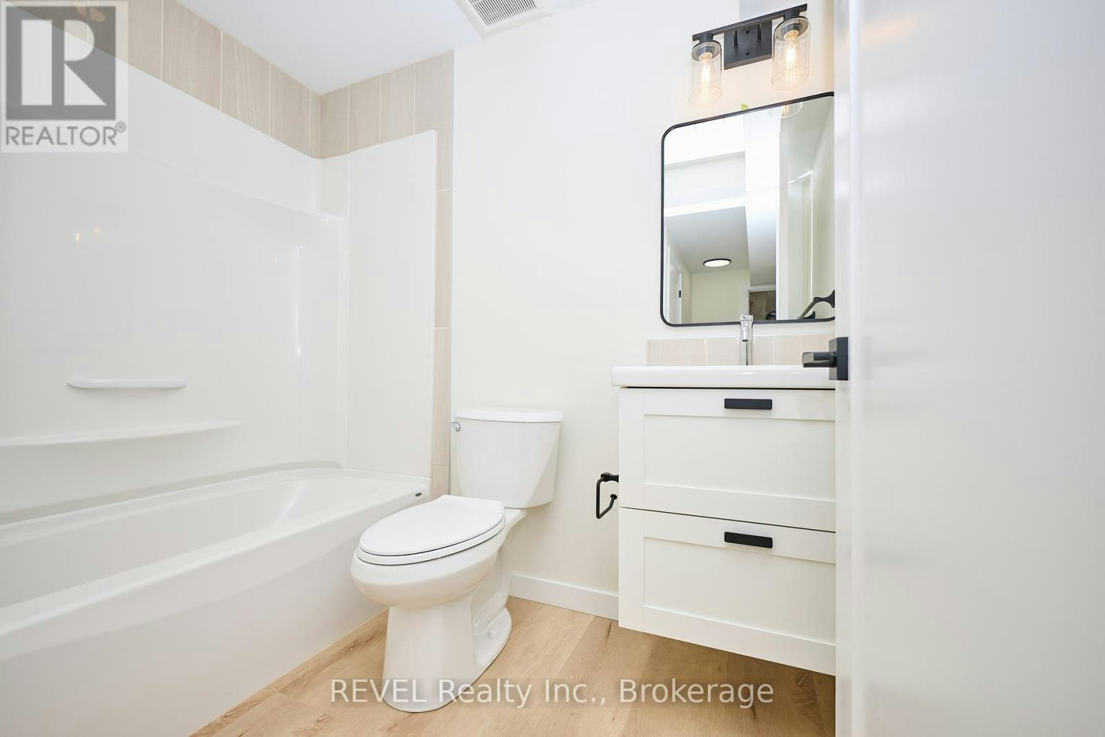 LOWER UNIT-4650 Belfast Avenue, Niagara Falls, ON, L2E 4G3 - 11