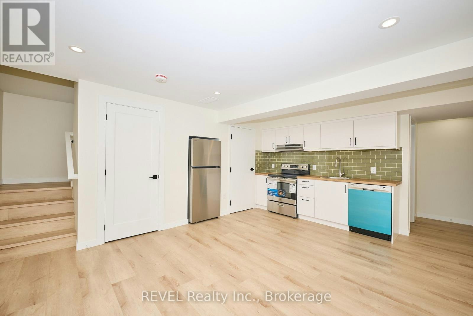 LOWER UNIT-4650 Belfast Avenue, Niagara Falls, ON, L2E 4G3 - 2
