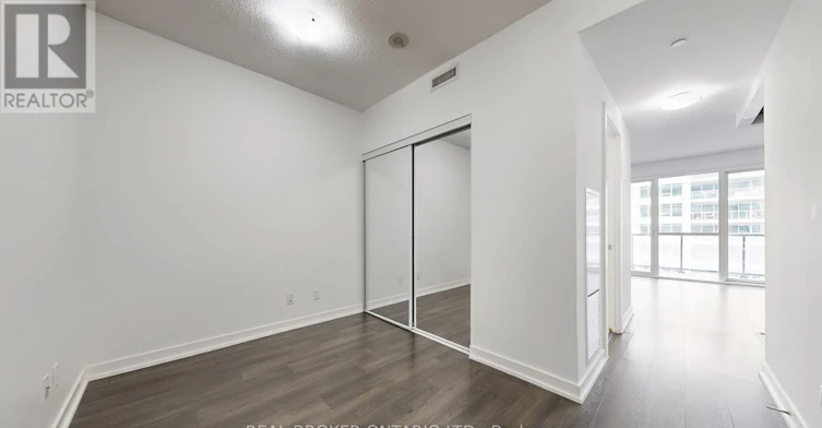 910-20 Bruyeres Mews, Toronto, ON, M5V 0G8 - 16