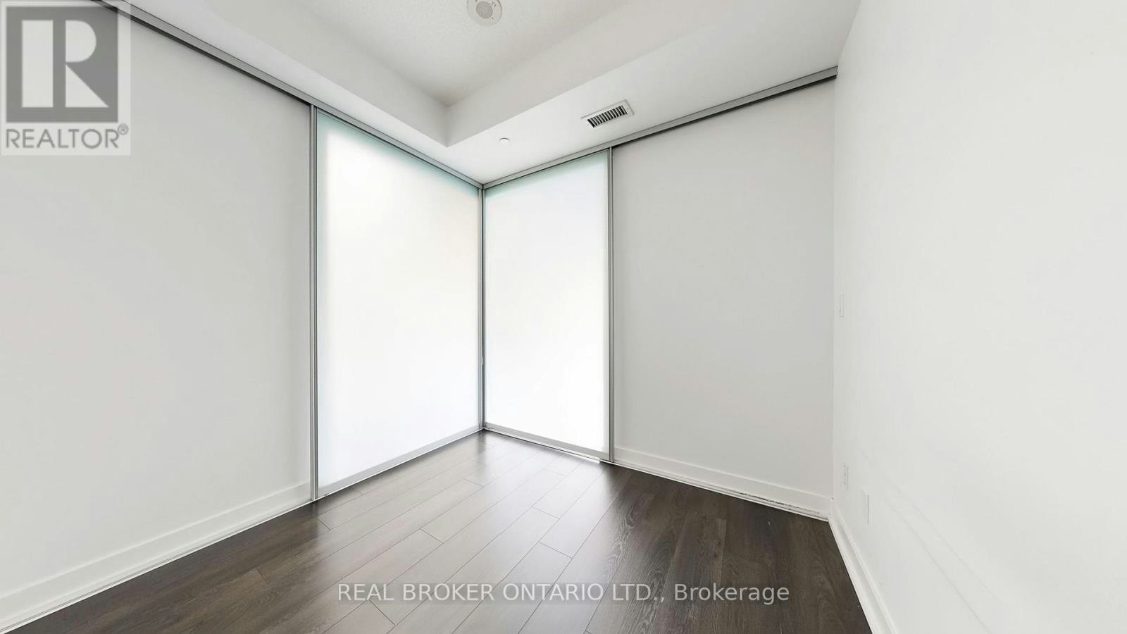 910-20 Bruyeres Mews, Toronto, ON, M5V 0G8 - 13