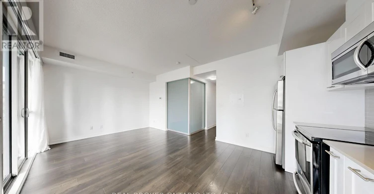910-20 Bruyeres Mews, Toronto, ON, M5V 0G8 - 10