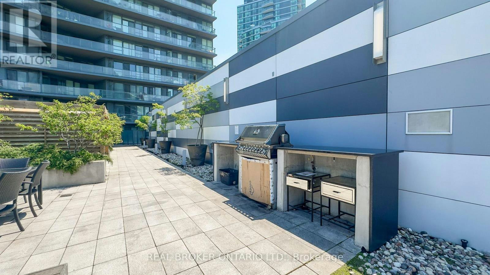910-20 Bruyeres Mews, Toronto, ON, M5V 0G8 - 27