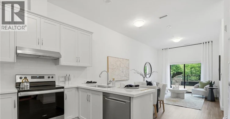 101-30 Hamilton Street S, Hamilton, ON, L8B 1V8 - 10
