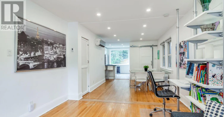 23 Kings Park Boulevard, Toronto, ON, M4J 2B7 - 5