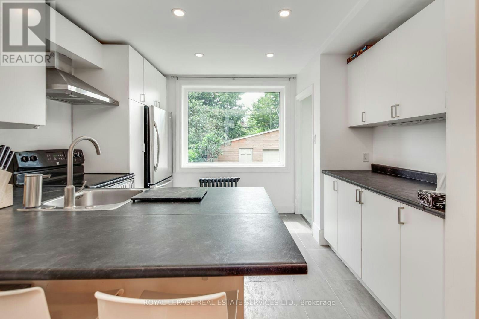 23 Kings Park Boulevard, Toronto, ON, M4J 2B7 - 10