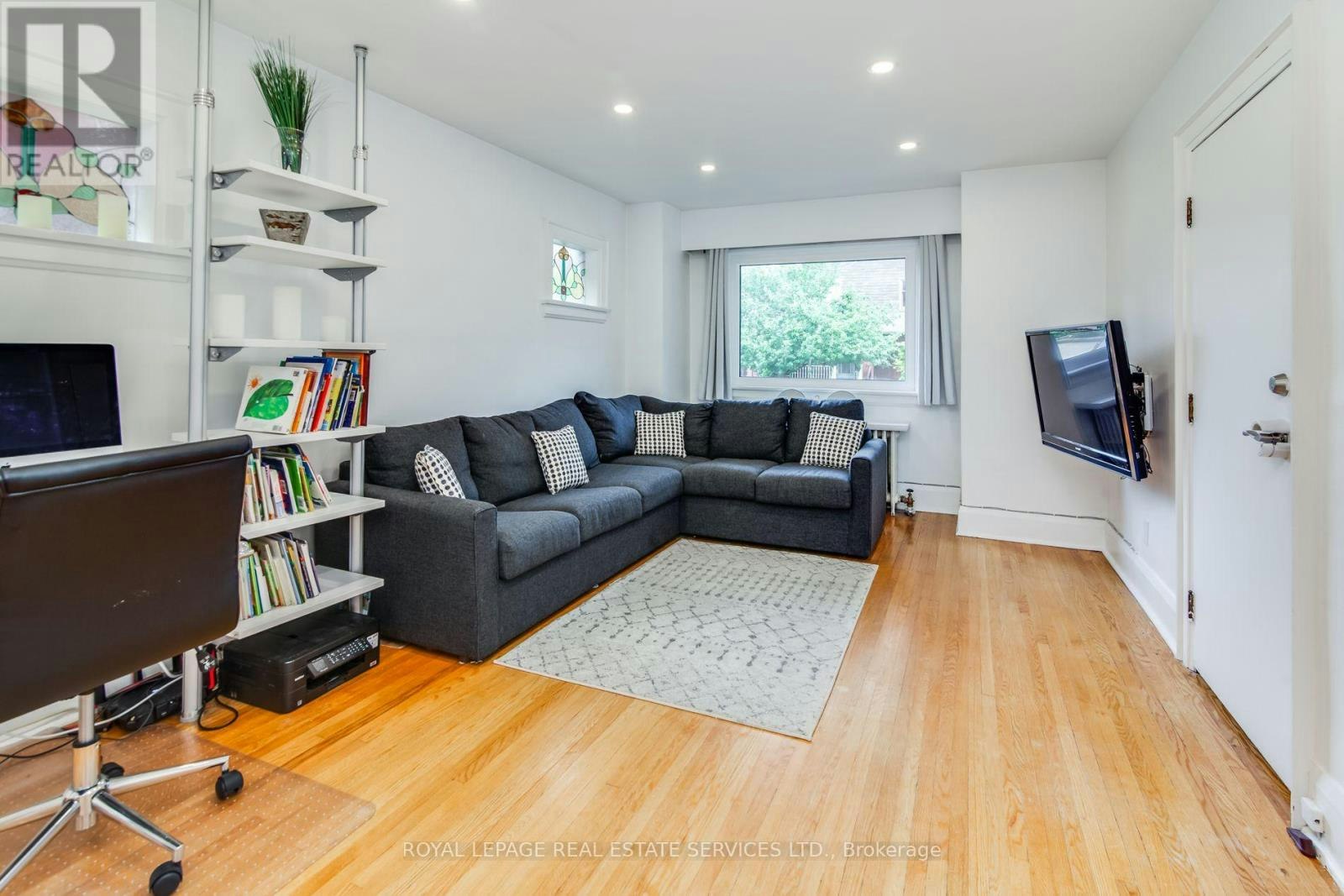 23 Kings Park Boulevard, Toronto, ON, M4J 2B7 - 2