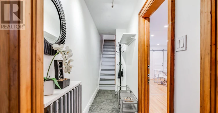 23 Kings Park Boulevard, Toronto, ON, M4J 2B7 - 24