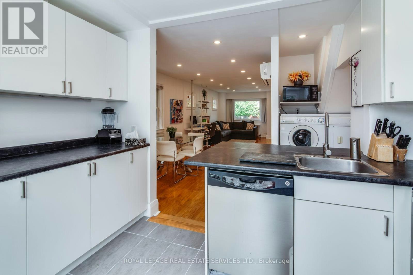 23 Kings Park Boulevard, Toronto, ON, M4J 2B7 - 12