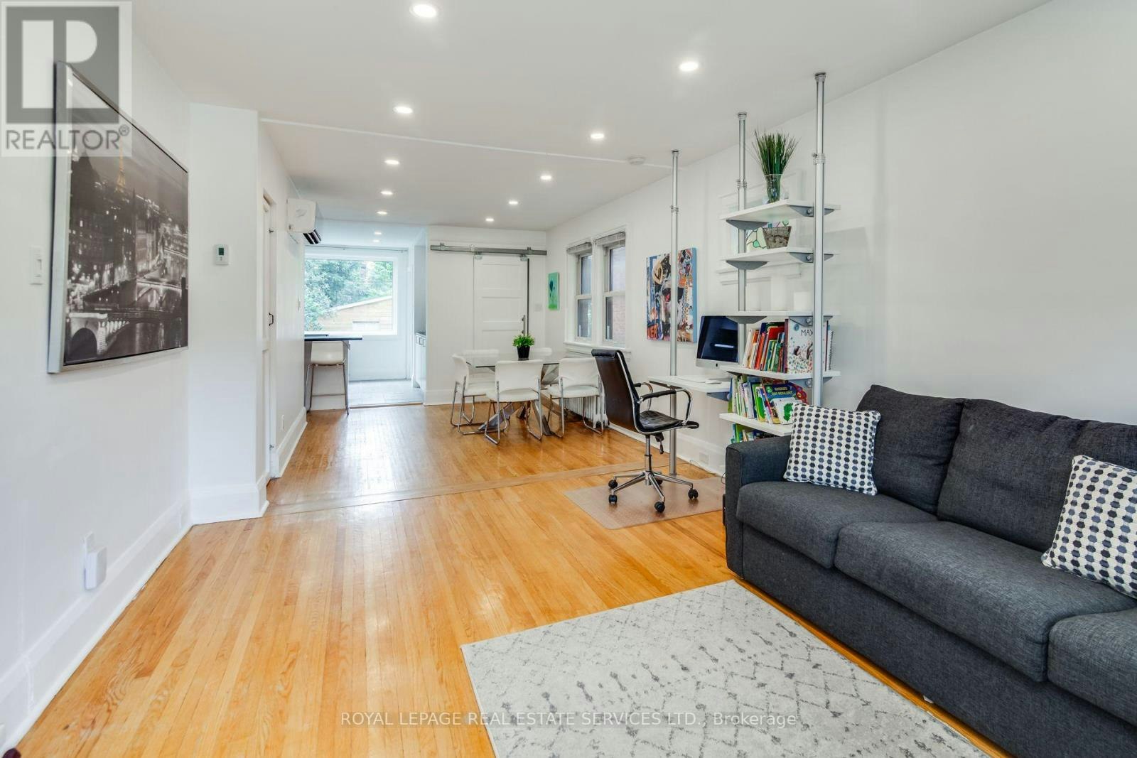 23 Kings Park Boulevard, Toronto, ON, M4J 2B7 - 4