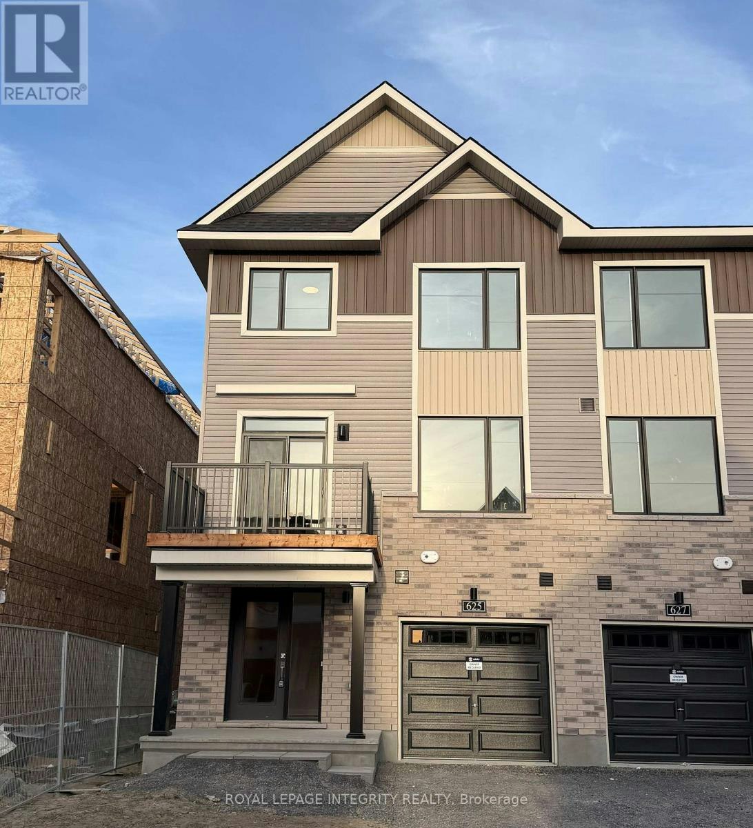 625 Moonglade Crescent, Ottawa, ON, K2J 6K2