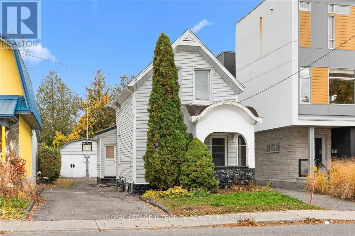 310 Hinchey Avenue, Ottawa, ON, K1Y 1M2