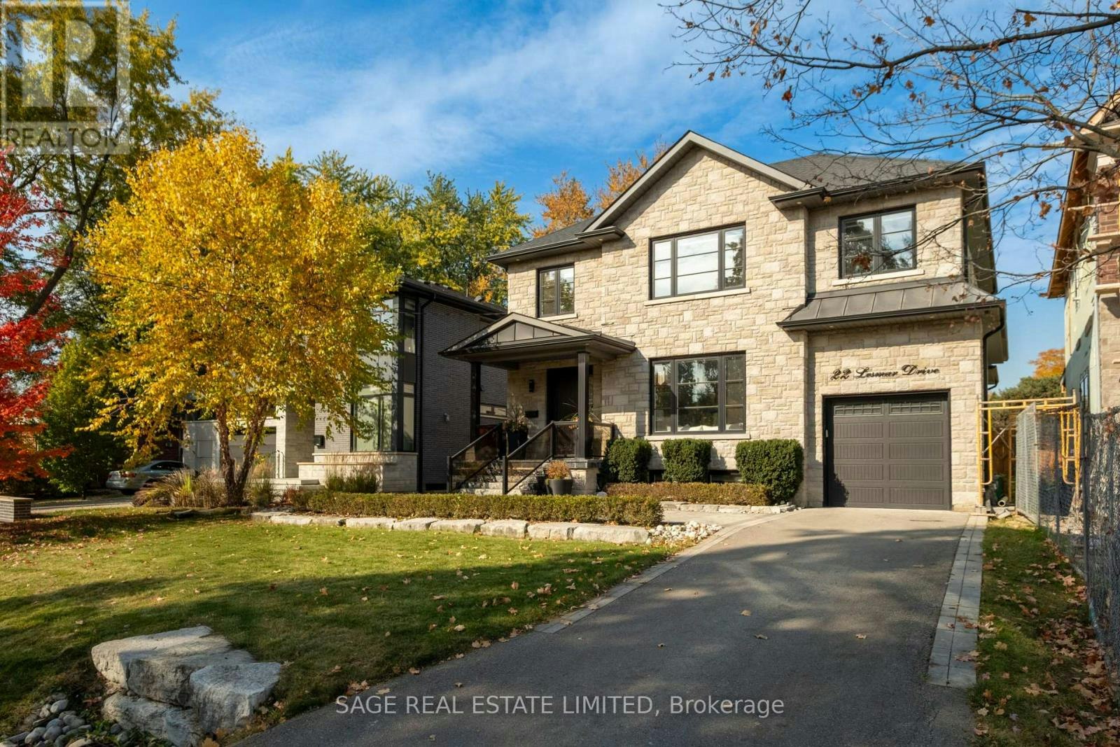 22 Lesmar Drive, Toronto, ON, M9B 2V1