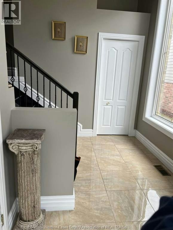 1538 Highnoon Drive, Windsor, ON, N9G 3B6 - 14
