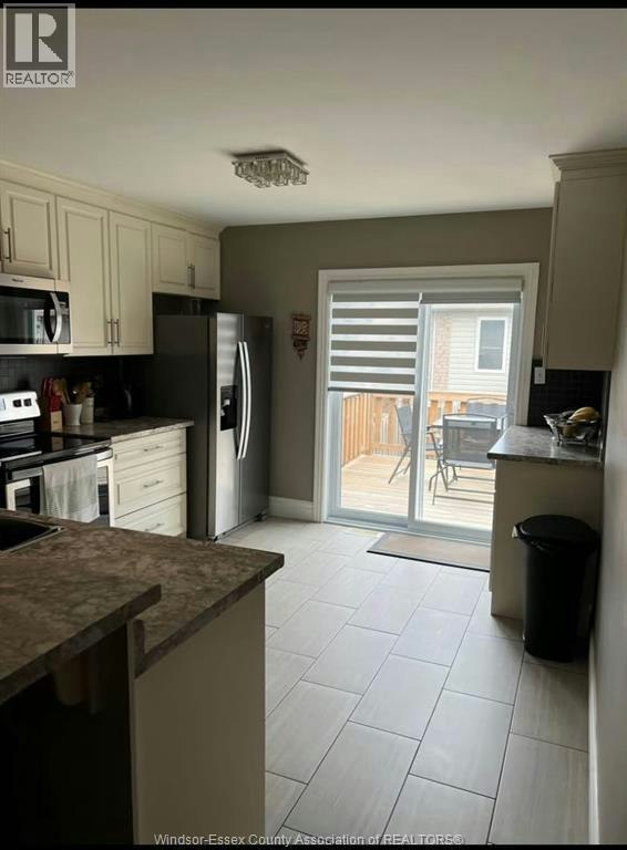 1538 Highnoon Drive, Windsor, ON, N9G 3B6 - 7