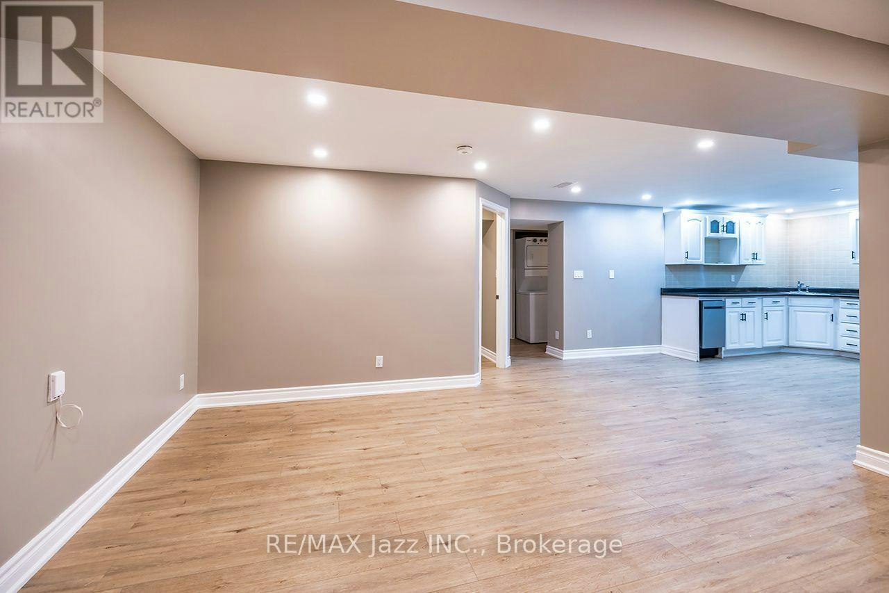 LOWER-14 Arnold Crescent, Whitby, ON, L1M 1J1 - 13