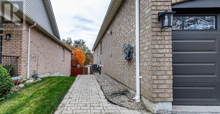 LOWER-14 Arnold Crescent, Whitby, ON, L1M 1J1 - 3