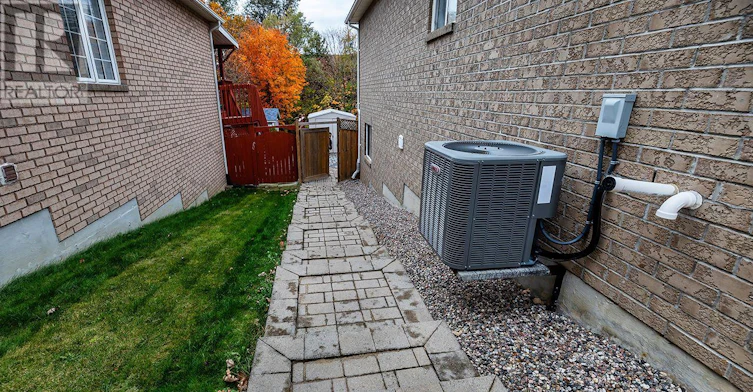 LOWER-14 Arnold Crescent, Whitby, ON, L1M 1J1 - 4