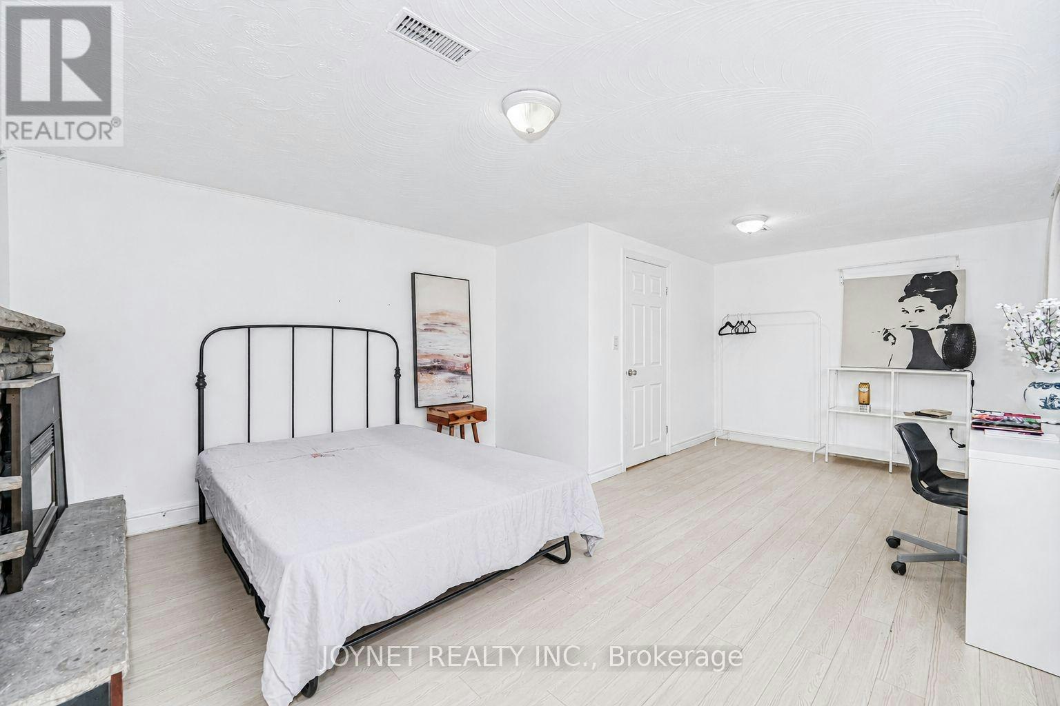 42 Brucedale Crescent, Toronto, ON, M2K 2C7 - 30