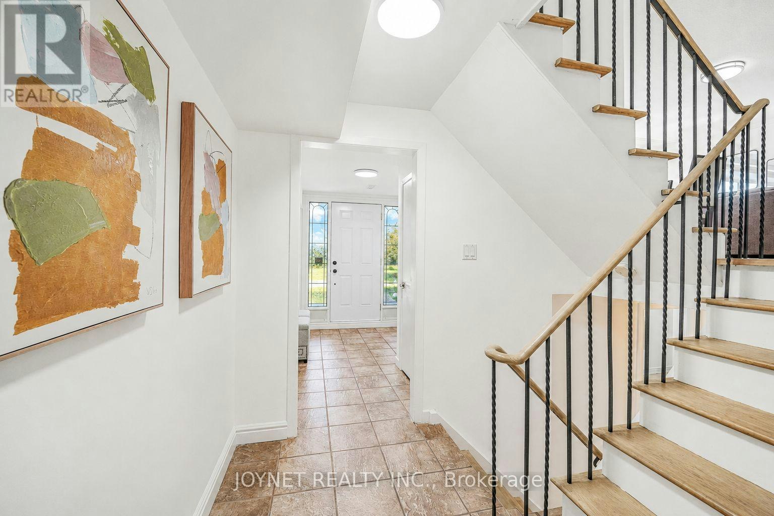 42 Brucedale Crescent, Toronto, ON, M2K 2C7 - 8