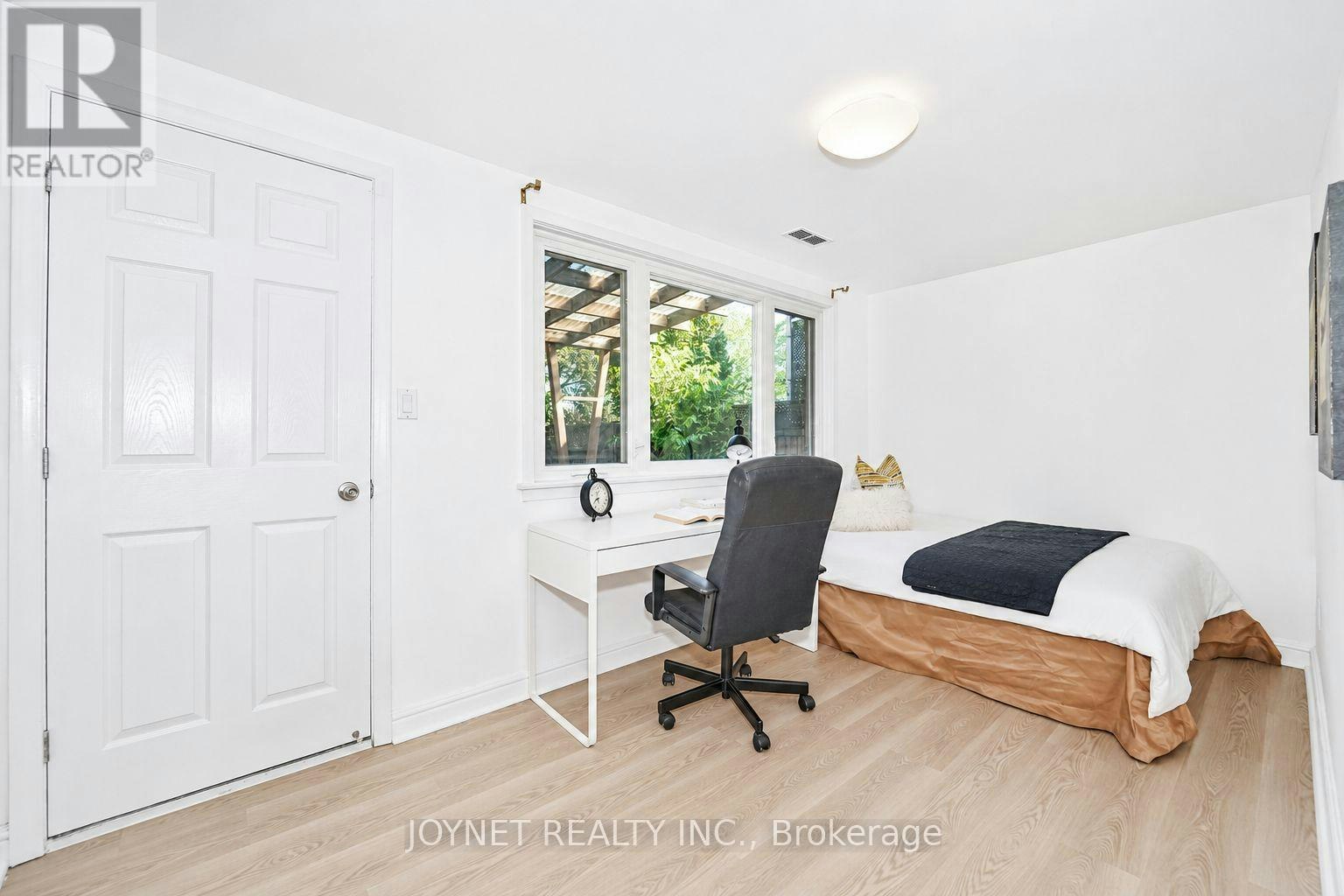 42 Brucedale Crescent, Toronto, ON, M2K 2C7 - 9