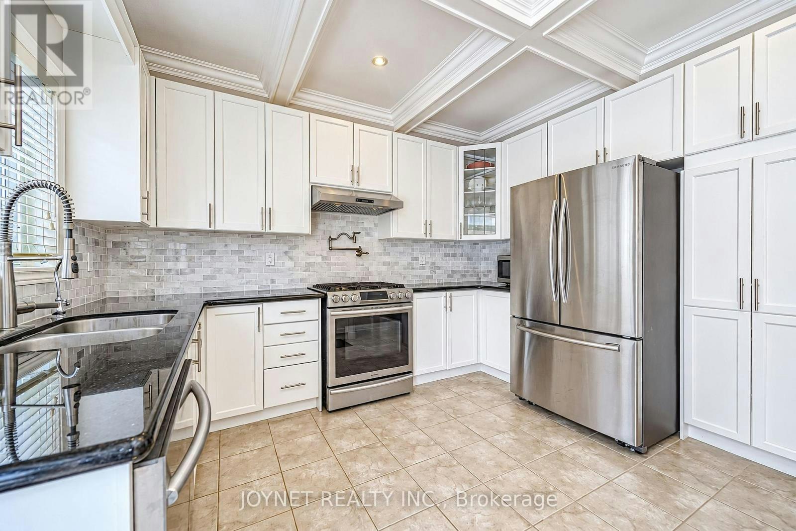 18 Ira Lane, Whitchurch-Stouffville, ON, L4A 1S3 - 9