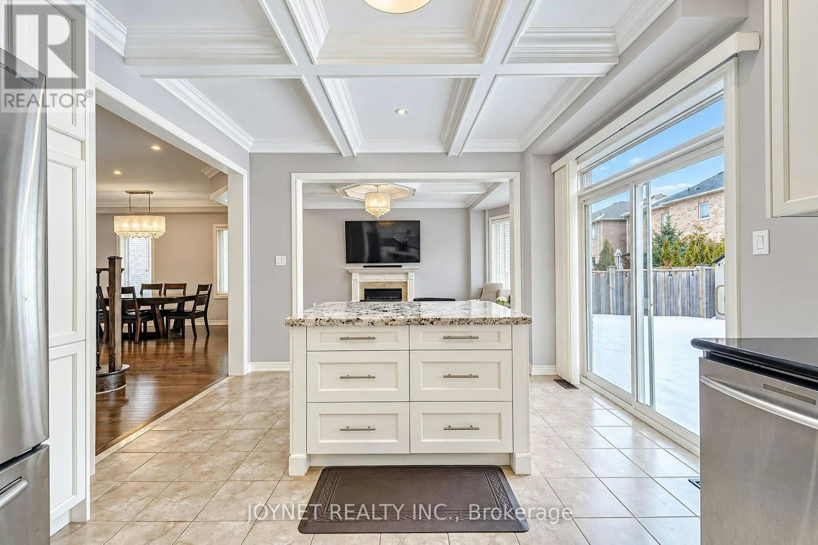 18 Ira Lane, Whitchurch-Stouffville, ON, L4A 1S3 - 6