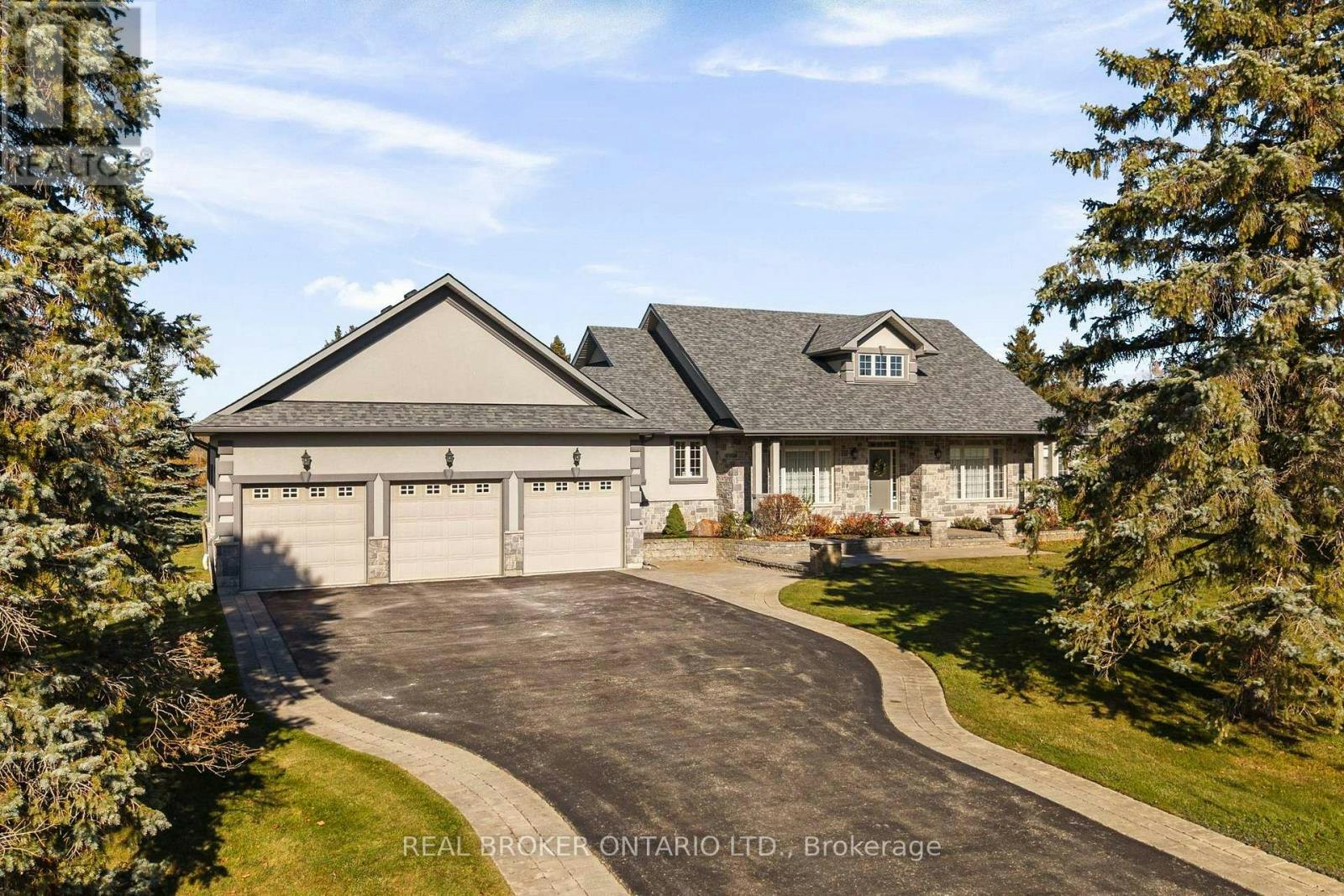 1046 Hurlwood Lane, Severn, ON, L3V 0Y6