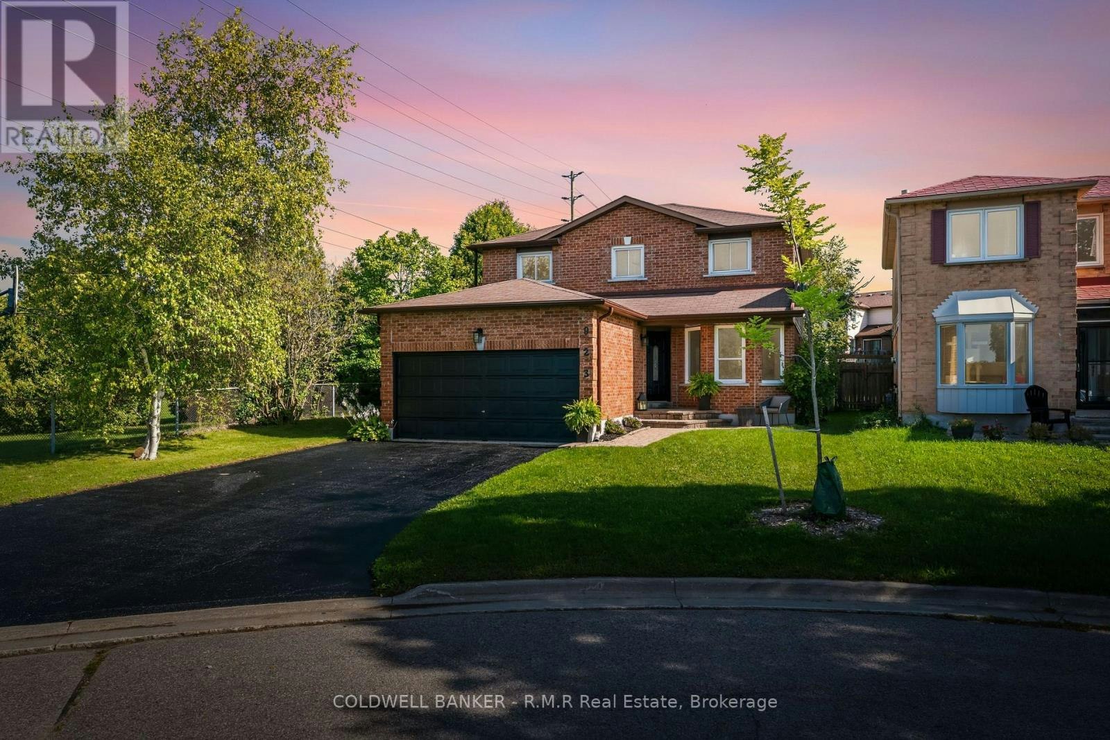 923 Lavis Court, Oshawa, ON, L1K 1W2