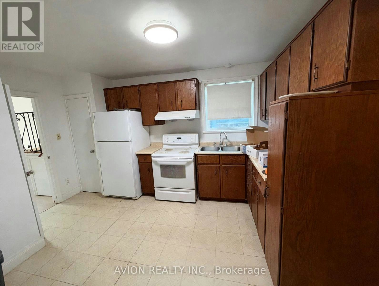 58 Abitibi Avenue, Toronto, ON, M2M 2V4 - 10