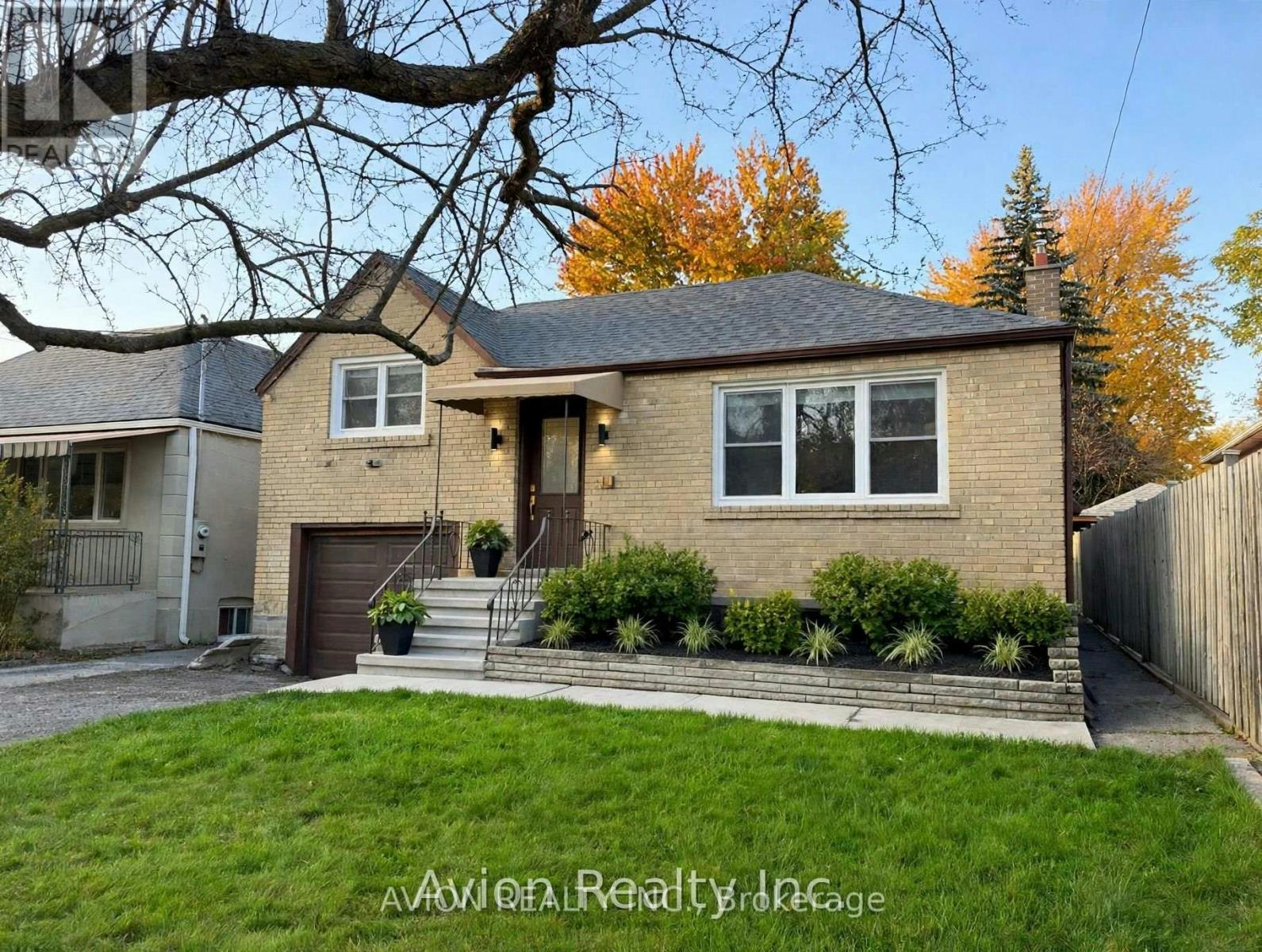 58 Abitibi Avenue, Toronto, ON, M2M 2V4