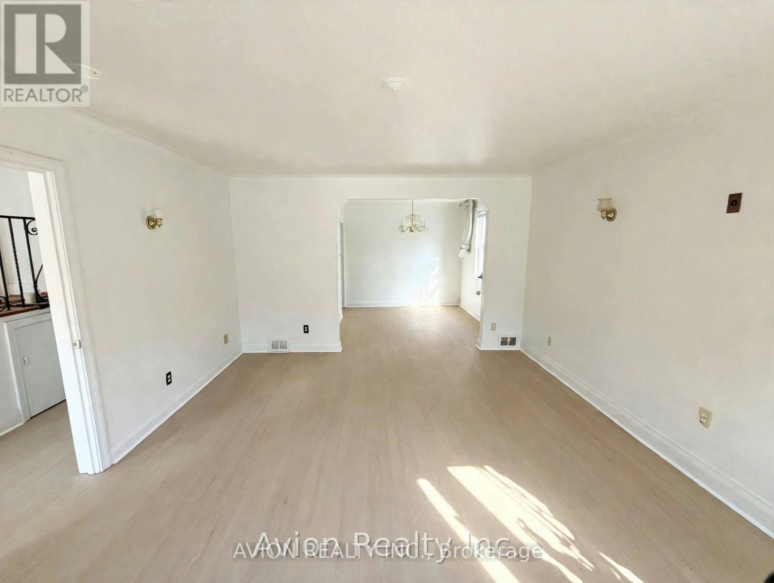 58 Abitibi Avenue, Toronto, ON, M2M 2V4 - 4