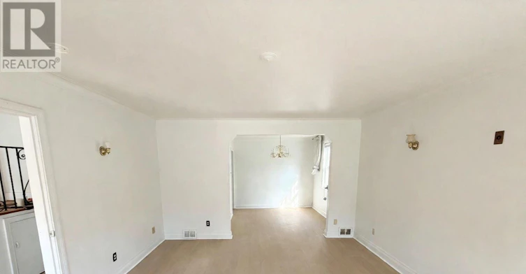 58 Abitibi Avenue, Toronto, ON, M2M 2V4 - 4