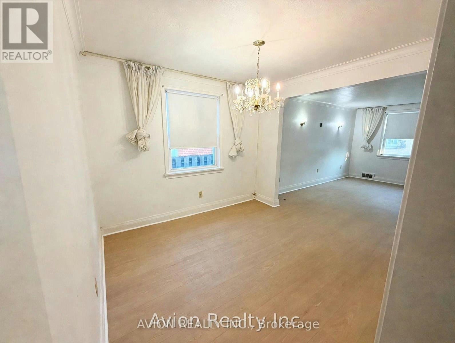 58 Abitibi Avenue, Toronto, ON, M2M 2V4 - 5