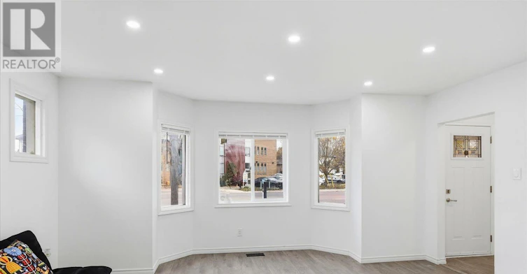 1310 Clonsilla Avenue, Peterborough, ON, K9J 5Z2 - 11