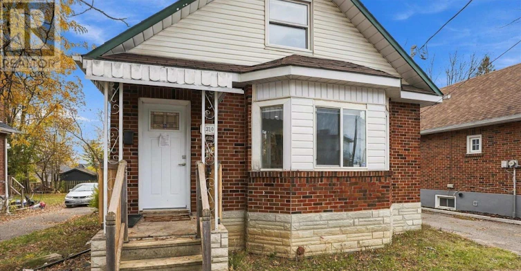 1310 Clonsilla Avenue, Peterborough, ON, K9J 5Z2 - 3