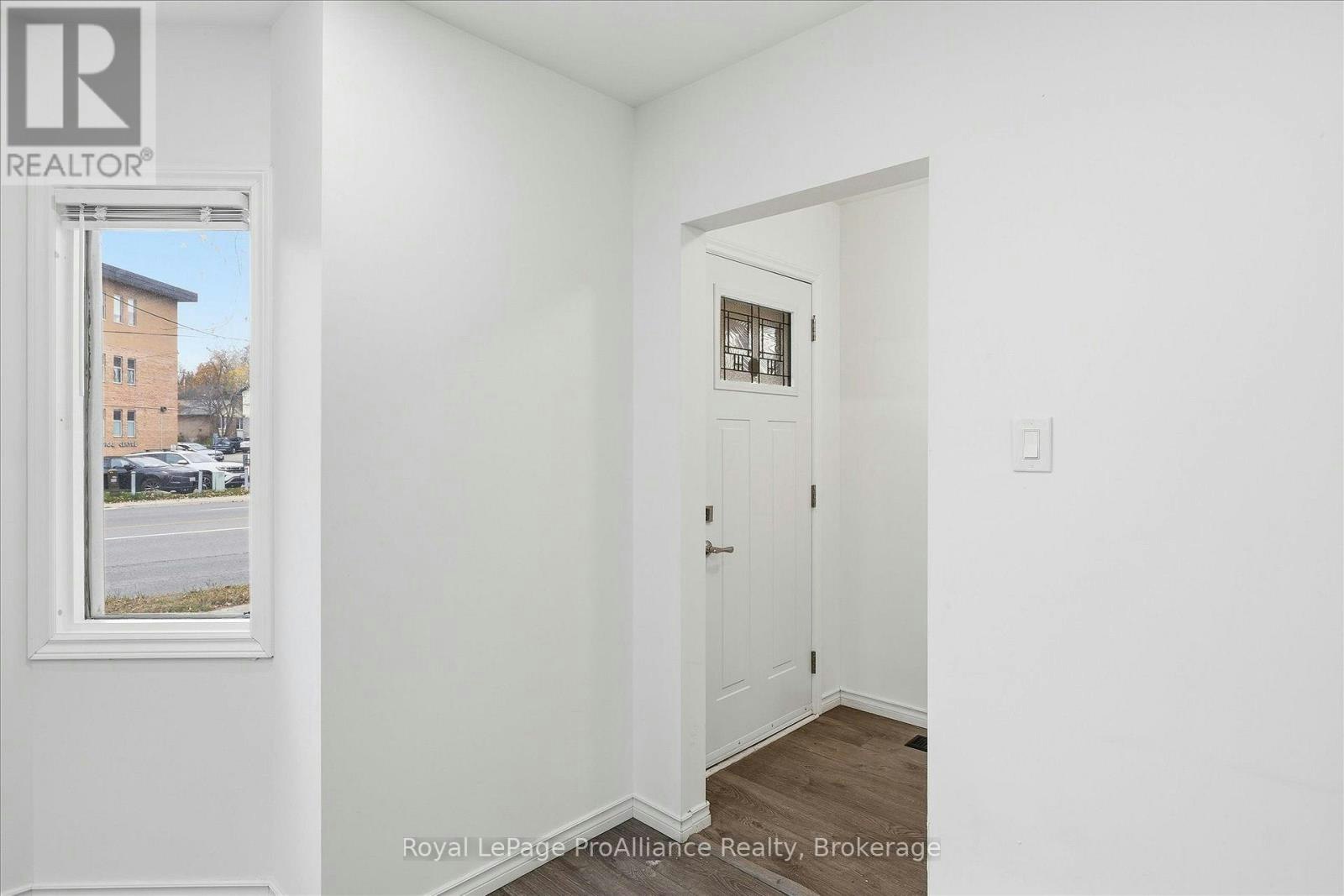 1310 Clonsilla Avenue, Peterborough, ON, K9J 5Z2 - 6