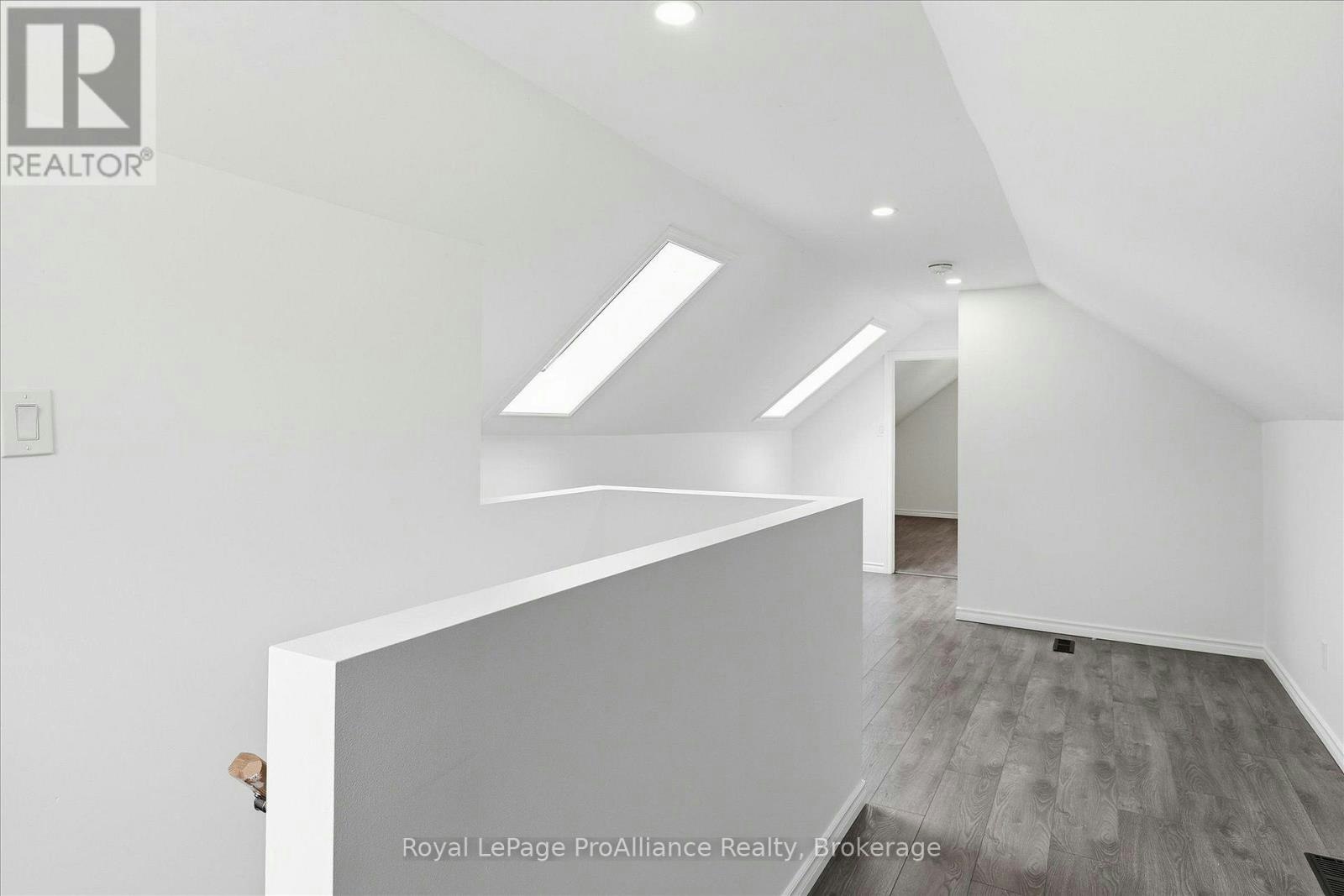 1310 Clonsilla Avenue, Peterborough, ON, K9J 5Z2 - 28