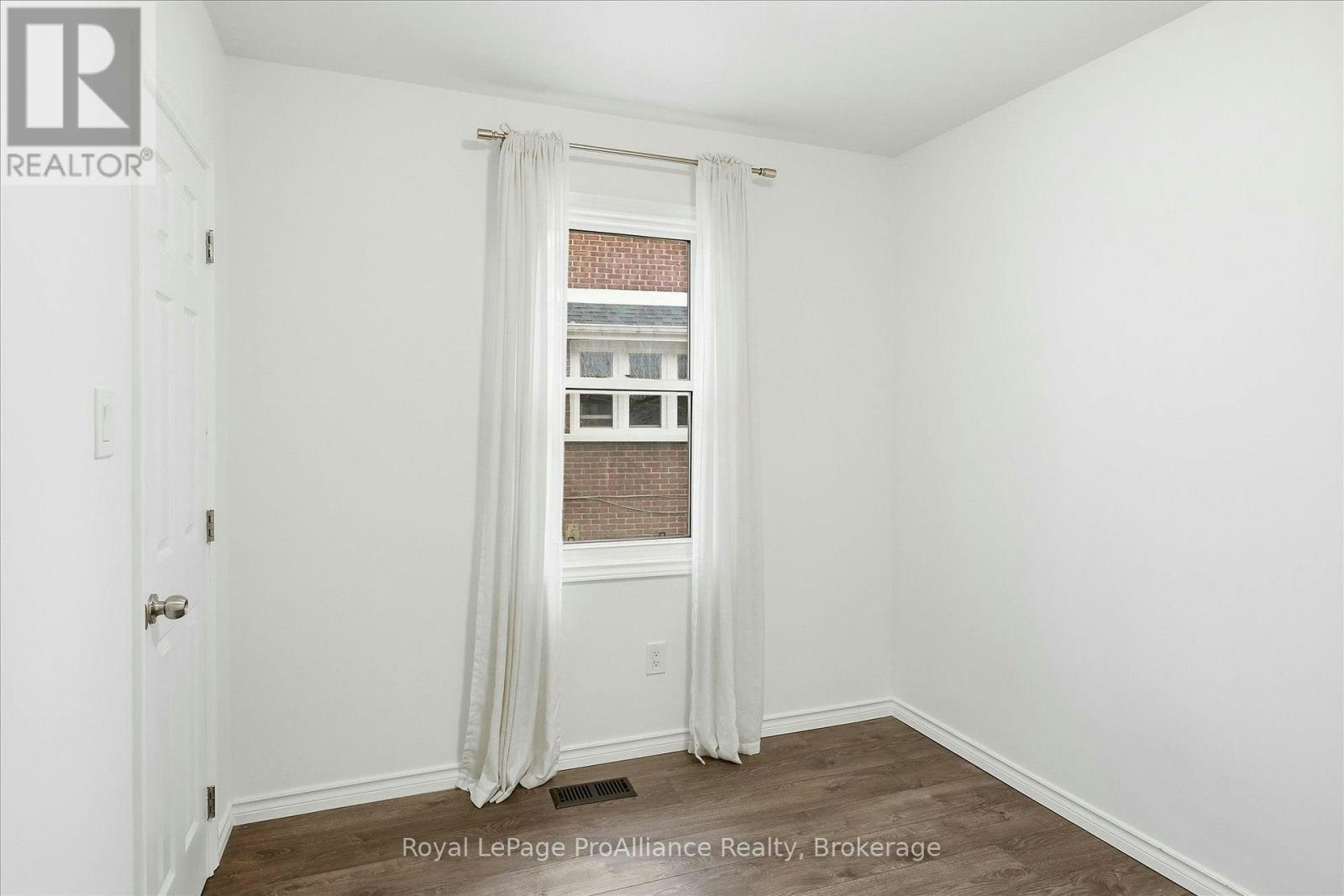 1310 Clonsilla Avenue, Peterborough, ON, K9J 5Z2 - 22
