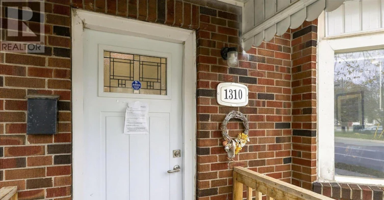 1310 Clonsilla Avenue, Peterborough, ON, K9J 5Z2 - 4