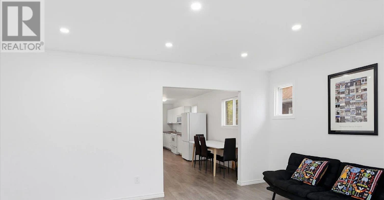 1310 Clonsilla Avenue, Peterborough, ON, K9J 5Z2 - 10