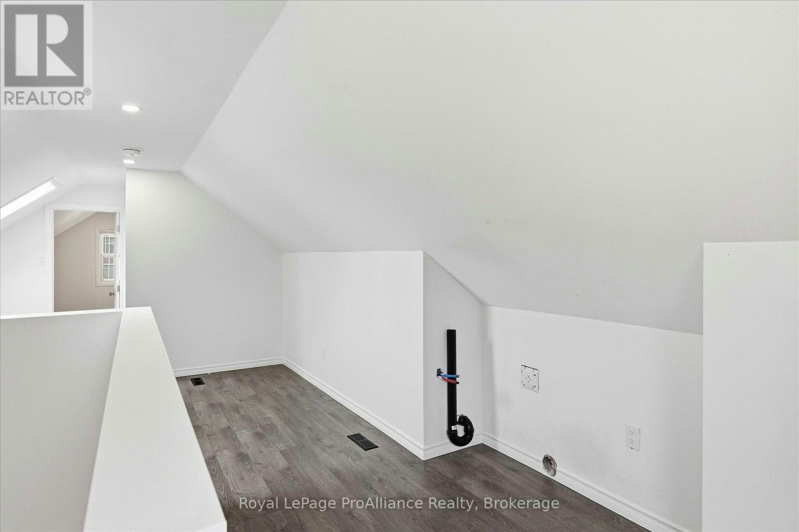 1310 Clonsilla Avenue, Peterborough, ON, K9J 5Z2 - 29