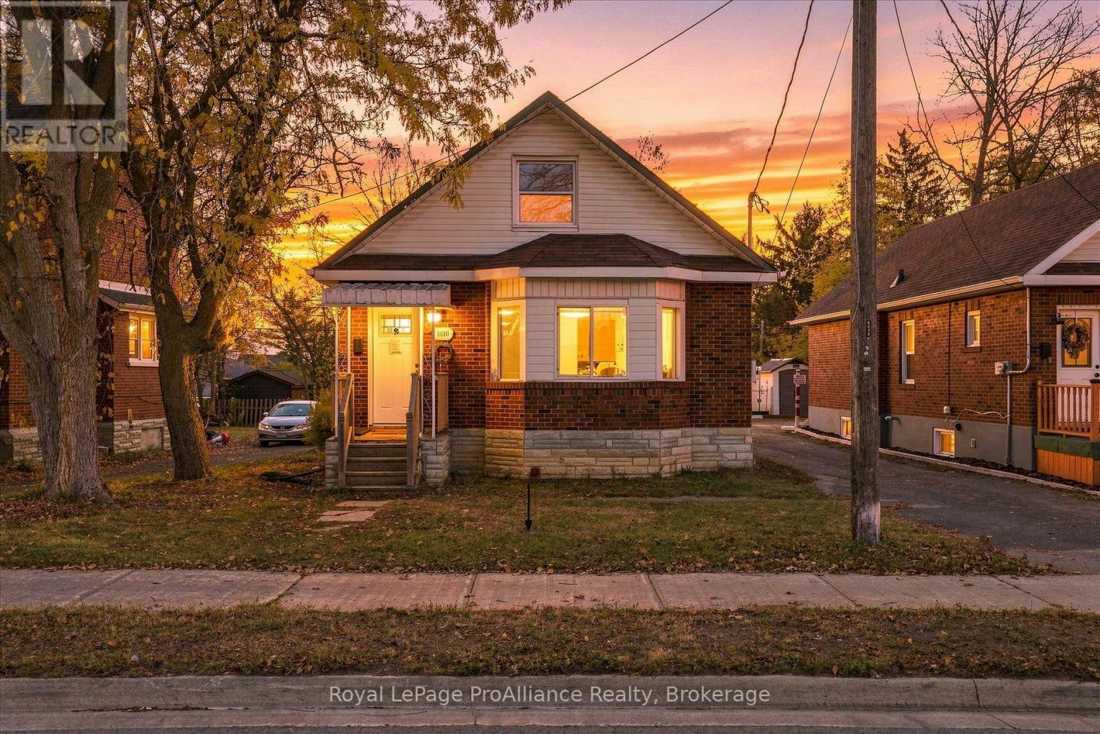 1310 Clonsilla Avenue, Peterborough, ON, K9J 5Z2