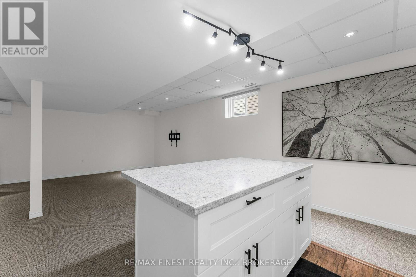 995 Swanfield Street, Kingston, ON, K7M 0A6 - 21