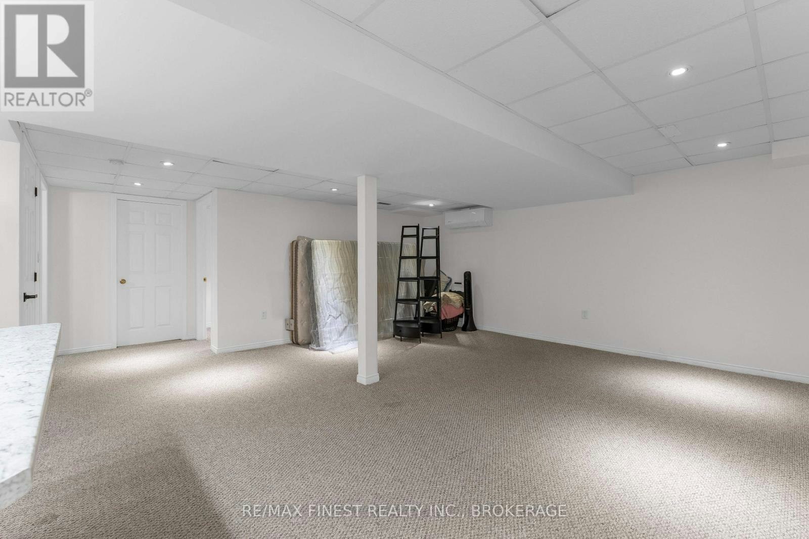 995 Swanfield Street, Kingston, ON, K7M 0A6 - 25
