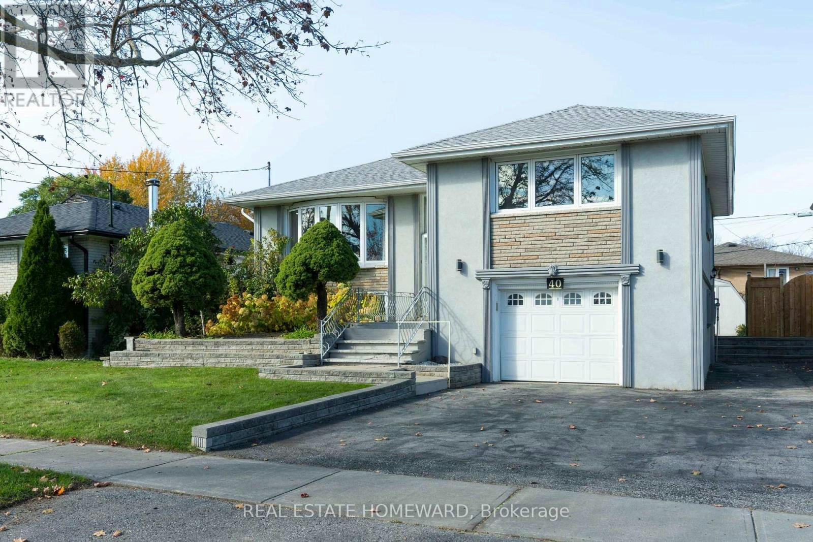 40 Bernadine Street, Toronto, ON, M1P 4M2